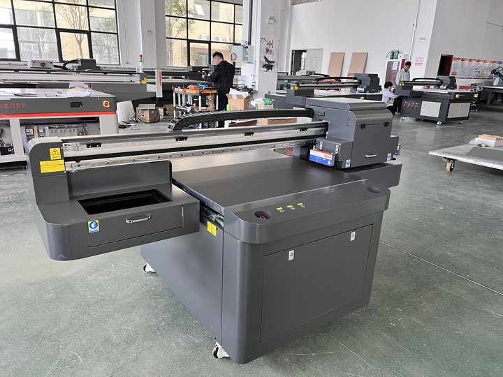 طابعة نافثة للحبر بالأشعة فوق  - مراجعة Uv Flatbed Printer وسعره